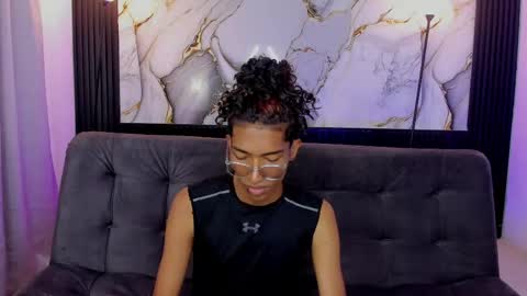 Snapshot of triiangel_latinboy chatting on June 3, 1:03 pm Johan online show from June 3, 1:03 pm