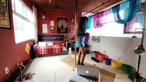 Snapshot of trinibaddie_areyoumydaddy chatting on June 17, 8:21 pm trinibaddie_areyoumydaddy online show from June 17, 8:21 pm