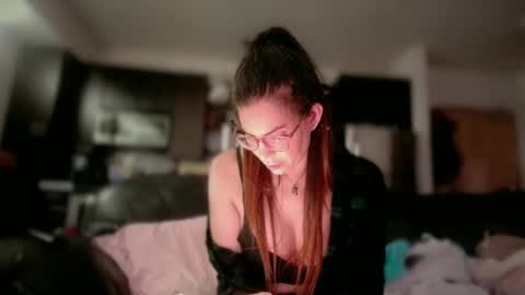 Snapshot of trinityxsecret chatting on November 30, 7:40 pm MadisonMontgomery online show from November 30, 7:40 pm