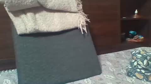 Raaz keeps ur Raaz online show from September 12, 6:19 pm