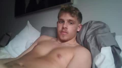 Snapshot of tripp_redmoore chatting on May 23, 3:27 pm Tripp Redmoore online show from May 23, 3:27 pm