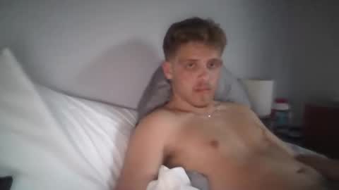 Snapshot of tripp_redmoore chatting on May 24, 11:43 pm Tripp Redmoore online show from May 24, 11:43 pm