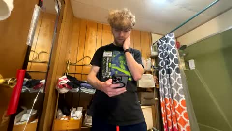 Snapshot of trippyscenes chatting on January 31, 1:33 am trippyscenes online show from January 31, 1:33 am