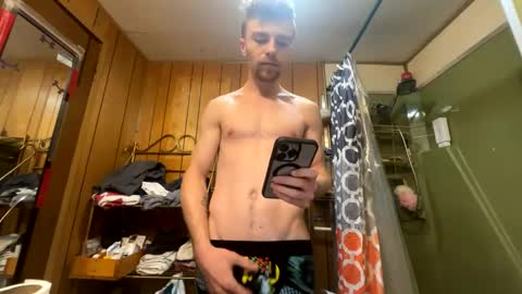 Snapshot of trippyscenes chatting on February 9, 5:33 pm trippyscenes online show from February 9, 5:33 pm