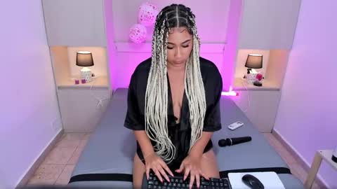 TRISHA online show from February 15, 10:22 am