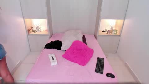 TRISHA online show from September 14, 12:15 pm