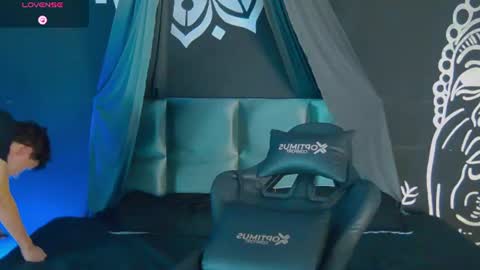 Snapshot of trisstan_kane chatting on June 22, 11:40 am trisstan_kane online show from June 22, 11:40 am
