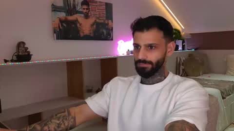 Snapshot of tristangreyaura chatting on February 15, 7:51 am Trystan Grey online show from February 15, 7:51 am