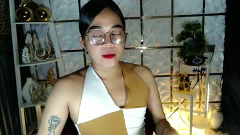 trixie_foxslut online show from January 16, 10:30 am