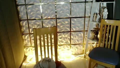 trixie_foxslut online show from April 14, 12:11 pm