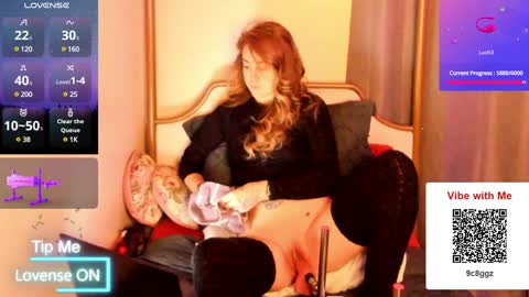 Trixie Divine online show from December 3, 9:00 am