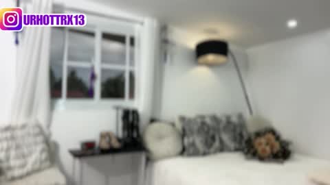 trixieemerald online show from March 1, 11:18 pm