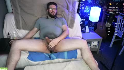 Snapshot of trojanbrit chatting on February 6, 9:28 pm Trojon Snow and the Stark Nakeds online show from February 6, 9:28 pm