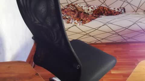 Snapshot of trone41 chatting on February 3, 7:02 am I POST MY FUCKING VIDEOS AND PICS online show from February 3, 7:02 am