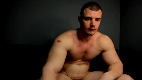 Snapshot of troy_bigtitan chatting on April 25, 11:13 am Troy online show from April 25, 11:13 am