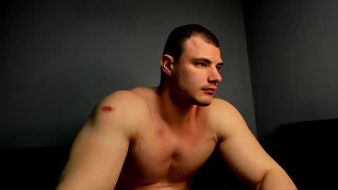Snapshot of troy_bigtitan chatting on April 25, 1:41 pm Troy online show from April 25, 1:41 pm