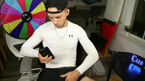 Troy Green online show from December 11, 3:56 am