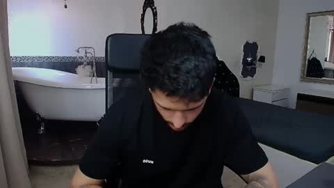 Snapshot of troywade chatting on May 19, 4:41 am TroyWade online show from May 19, 4:41 am