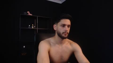 Snapshot of troywade chatting on May 26, 4:19 am TroyWade online show from May 26, 4:19 am