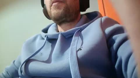 Snapshot of truble_again chatting on April 28, 5:29 pm truble_again online show from April 28, 5:29 pm