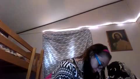 Snapshot of truckerswifetobe chatting on December 12, 3:16 pm TruckersWifeToBe online show from December 12, 3:16 pm