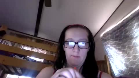 Snapshot of truckerswifetobe chatting on December 12, 6:31 pm TruckersWifeToBe online show from December 12, 6:31 pm