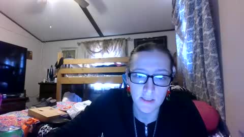 Snapshot of truckerswifetobe chatting on December 16, 6:38 pm TruckersWifeToBe online show from December 16, 6:38 pm