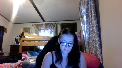 Snapshot of truckerswifetobe chatting on December 17, 3:17 pm TruckersWifeToBe online show from December 17, 3:17 pm