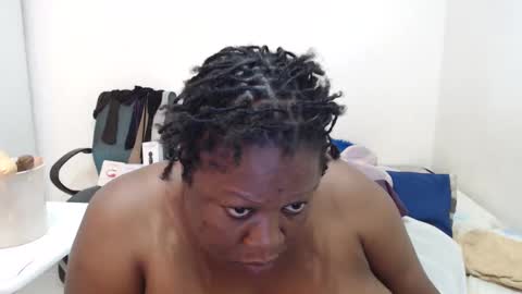 Snapshot of truebella30 chatting on January 6, 12:24 pm TrueBella30 online show from January 6, 12:24 pm