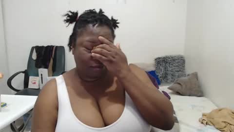 Snapshot of truebella30 chatting on January 19, 4:12 am TrueBella30 online show from January 19, 4:12 am