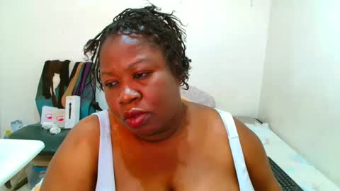 Snapshot of truebella30 chatting on September 18, 9:33 am TrueBella30 online show from September 18, 9:33 am