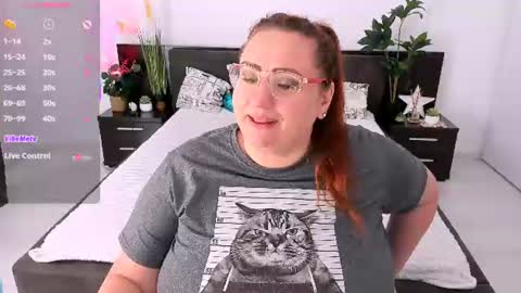 Snapshot of truly_goddess chatting on July 31, 10:03 am Adelle online show from July 31, 10:03 am