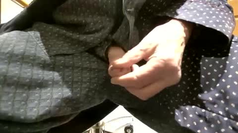 Snapshot of try1099 chatting on December 6, 9:35 pm Very Happy man online show from December 6, 9:35 pm