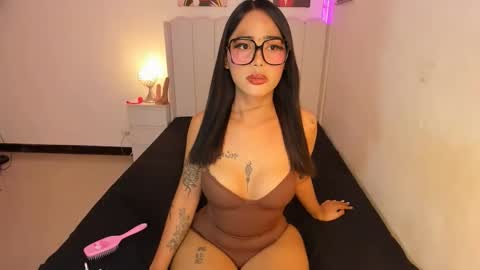 ts_ysaevans online show from April 22, 5:14 pm