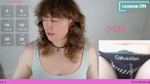 Snapshot of tsellieryder chatting on June 20, 12:03 am Ellie Ryder online show from June 20, 12:03 am