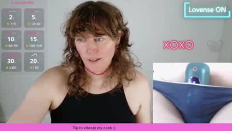 Snapshot of tsellieryder chatting on June 29, 7:03 pm Ellie Ryder online show from June 29, 7:03 pm