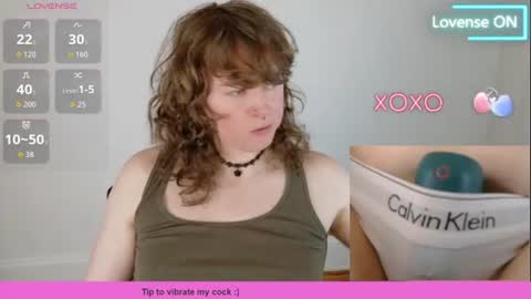 Snapshot of tsellieryder chatting on July 10, 8:22 pm Ellie Ryder online show from July 10, 8:22 pm