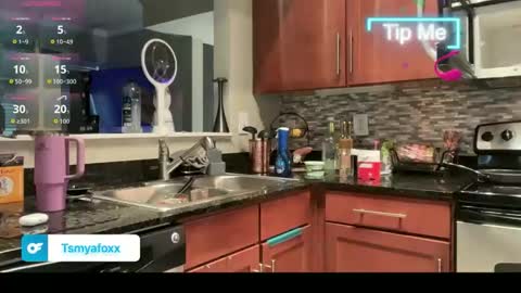 tsfoxx online show from May 12, 1:52 pm