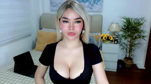 Graciella online show from November 8, 2:45 am