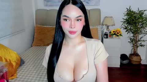 Graciella online show from April 1, 5:19 am