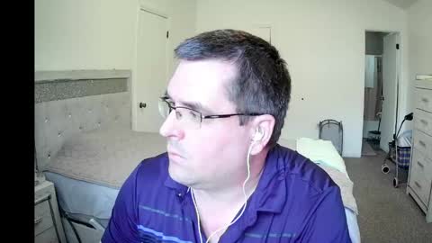 Snapshot of tstwbtsb chatting on April 25, 4:37 pm tstwbtsb online show from April 25, 4:37 pm