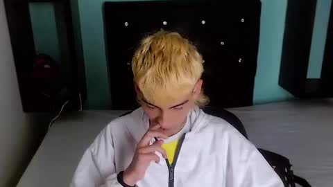 ttimy online show from April 16, 9:39 pm