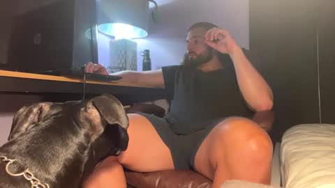 Snapshot of tuamante000 chatting on January 19, 9:55 pm Stimulation make me Cum in Public or in Pvt online show from January 19, 9:55 pm