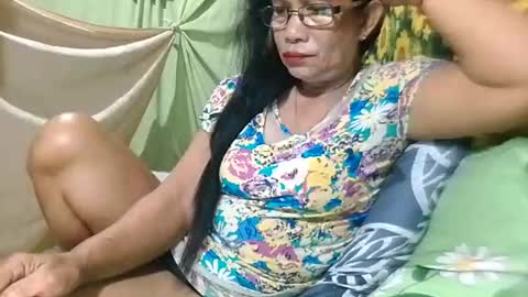 Snapshot of tuchmegently chatting on June 23, 8:51 pm Mae online show from June 23, 8:51 pm