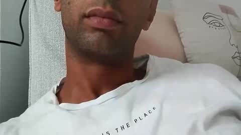 Snapshot of tunisiensexyguy chatting on October 2, 1:40 pm TunisienSexyGuy online show from October 2, 1:40 pm