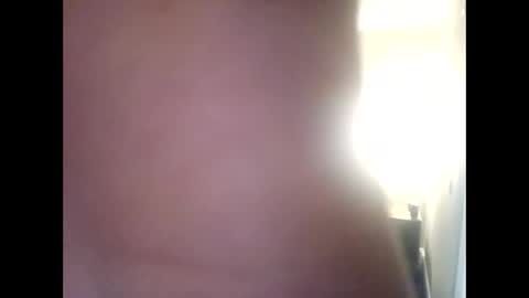 Snapshot of tunpau13 chatting on October 28, 12:03 am tunpau13 online show from October 28, 12:03 am