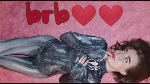 Snapshot of tutti_cutieee chatting on December 13, 9:57 am Nika online show from December 13, 9:57 am