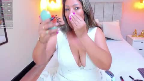 Snapshot of tutu_milf chatting on October 14, 7:14 pm Tutu online show from October 14, 7:14 pm