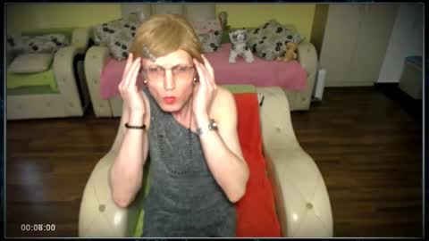 Clementine online show from February 21, 2:38 pm