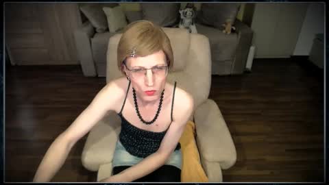 Clementine online show from November 30, 9:24 am